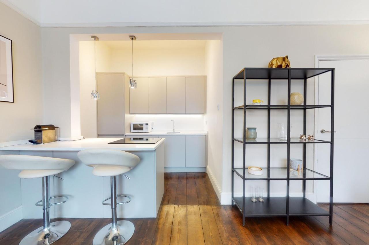 Super 1 Bedroom Flat In Hendon Near Middlesex University With Private Parking Bagian luar foto